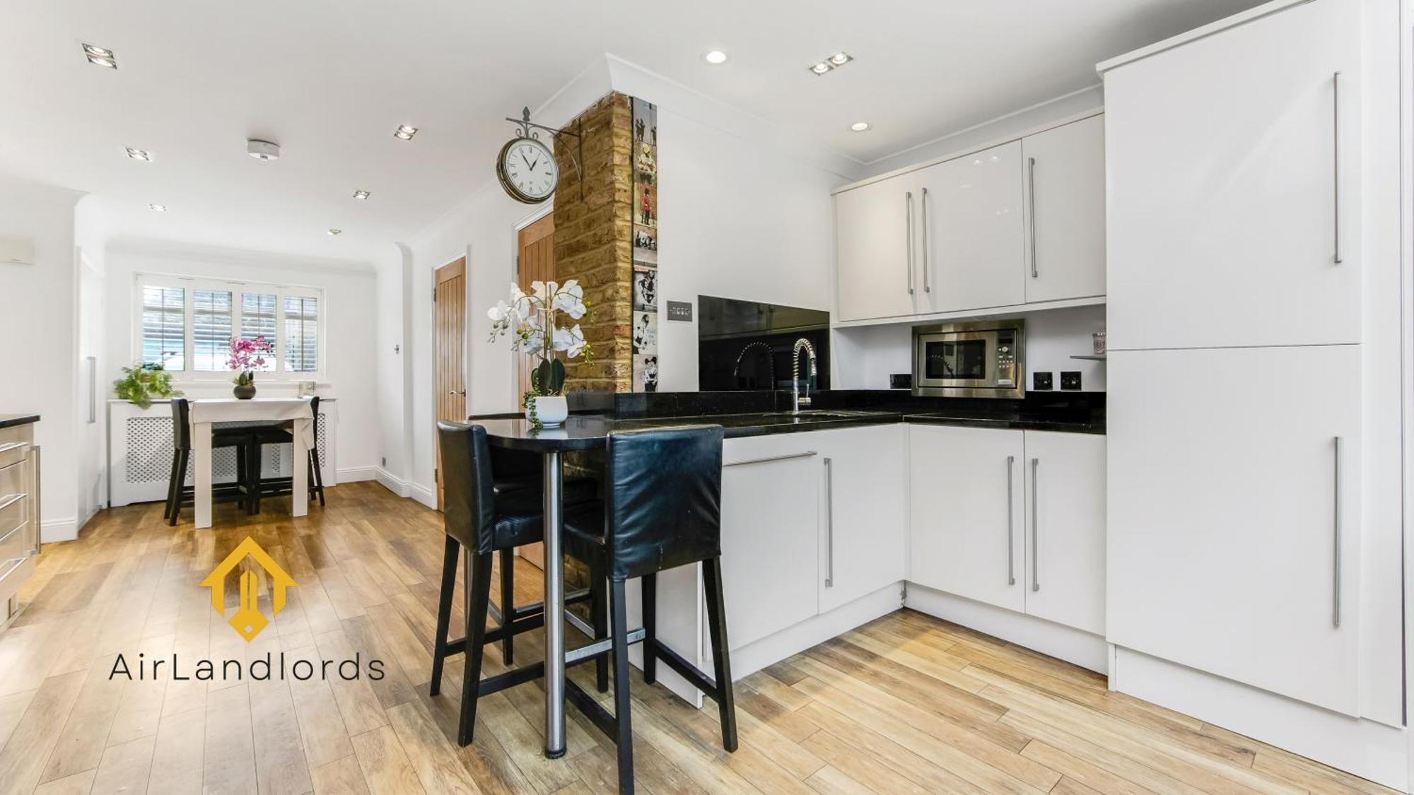 Ferienhaus Exclusive 4 Bedroom House In The Heart Of Hackney! London